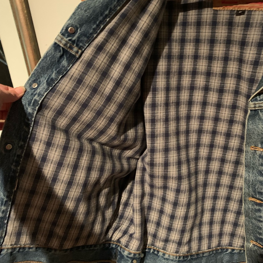 VTG Levi’s fleece lined trucker jacket. Perfect condition! - Picture 4 of 13